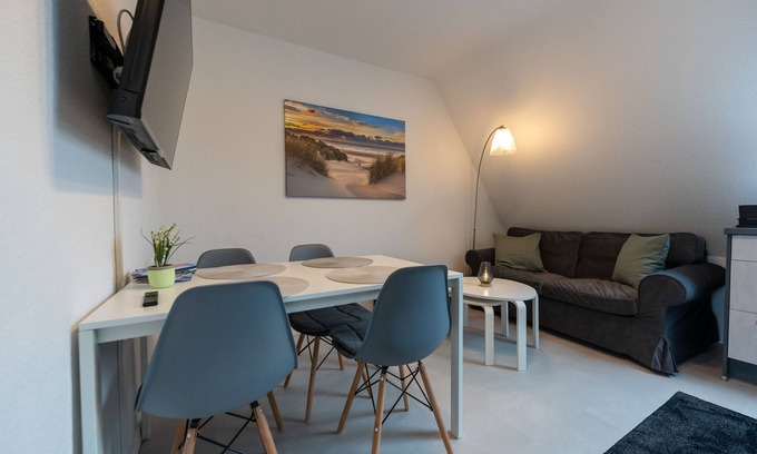 Wilhelmshaven Apartment | 204 Ferienwohnung Nordlicht mit 2 Schlafzimmern
