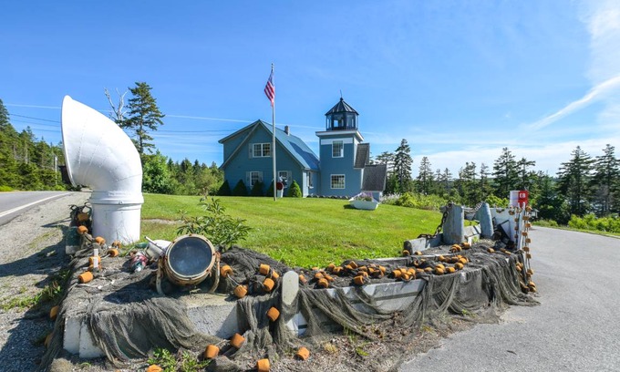 West Tremont House | 204 m² House ∙ 3 bedrooms ∙ 10 guests