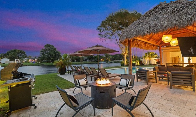 Tropic Palms House | 204 m² House ∙ 3 bedrooms ∙ 8 guests