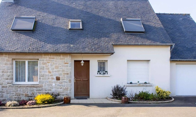 Plurien House | 204 - Tranquil family home with large garden