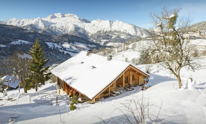 Manigod Ski Chalet | 205 m² Chalet ∙ 4 bedrooms ∙ 8 guests