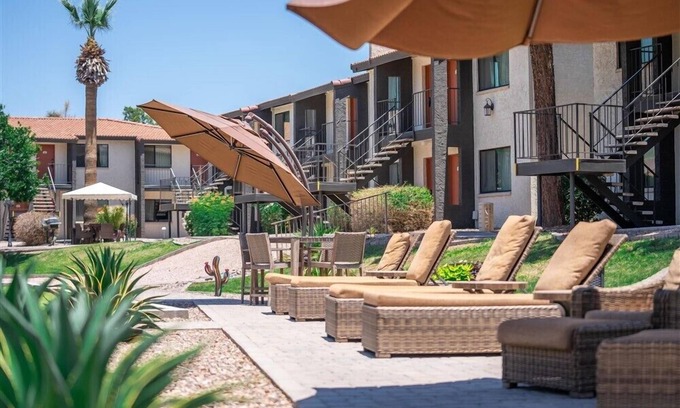 New Papago Parkway Apartment | 205 Scottsdale Escape: Fully Furnished Vacation Rental with Resort Amenities