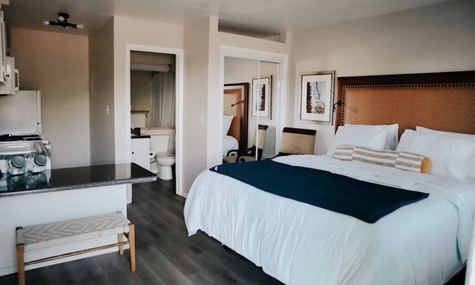 Mesa Apartment | 205 Spacious & Cozy Studio in Mesa -1 King bed!