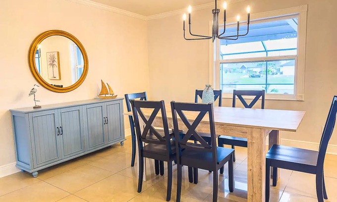 Pelican House | 207 m² House ∙ 4 bedrooms ∙ 8 guests