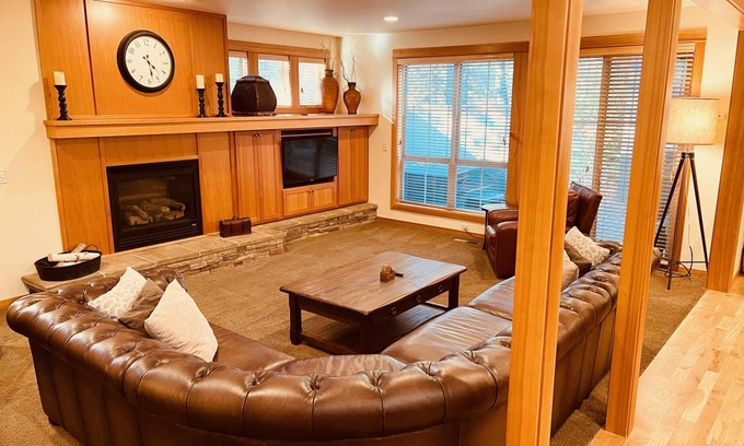 Sunriver House | 208 m² House ∙ 3 bedrooms ∙ 8 guests