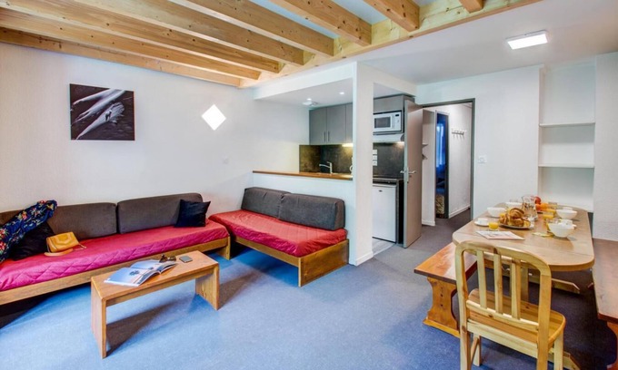 Peyragudes Apartment | 20m from shops, balcony, parking, tv, ski locker, 55m², Peyragudes