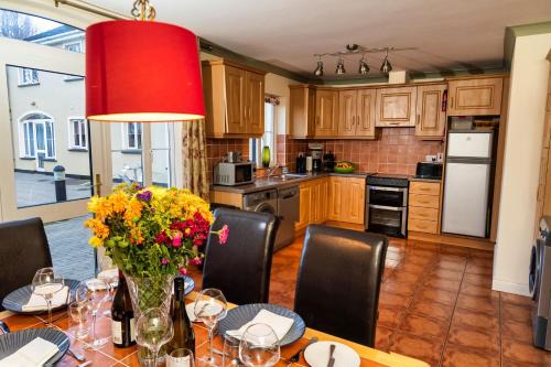 Killarney House | 21 Killarney Holiday Village