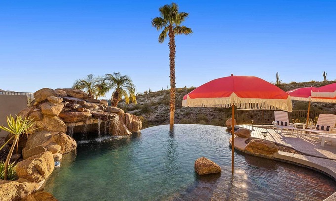 Fountain Hills House | ~ 21 Mi to Scottsdale: Home w/Infinity Pool!
