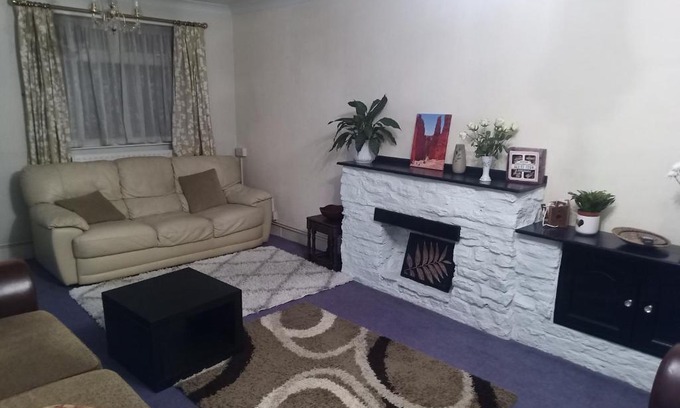 Cribbs Causeway House | 21 Orion drive