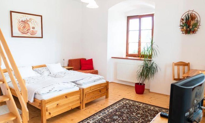 Kraselov Bed & Breakfast | 210 m² Bed and breakfast ∙ 6 bedrooms ∙ 20 guests