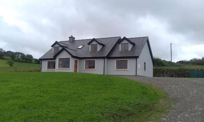 Drimoleague House | 210 m² House ∙ 6 bedrooms ∙ 12 guests