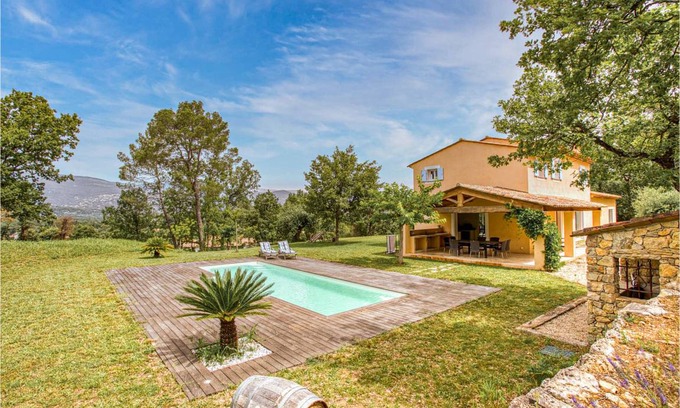Fayence House | 210 m² House ∙ 5 bedrooms ∙ 10 guests