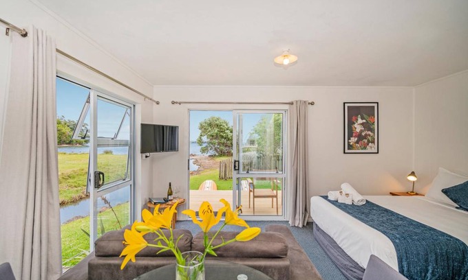 Coromandel Resort | 210 m² Resort ∙ 12 bedrooms ∙ 50 guests
