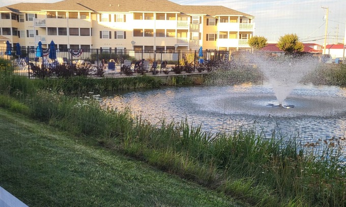 Rehoboth Beach Condo | 2103 Palms, 2-bedroom condo, Fall weekends still available at reduced rate