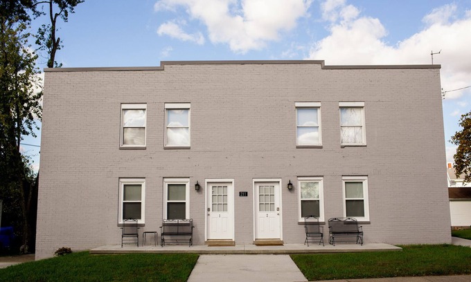 Williamstown Apartment | 211 Paris St Suites are just minutes from The Ark Encounter