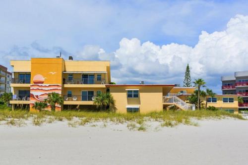 Madeira Beach House | #212 Surf Song Resort