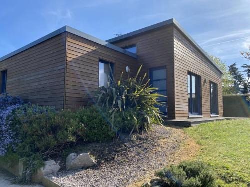 Plurien Villa | 213 - Charmante maison en bois à moins de 2km de la plage de Sables-D'or-Les-Pins