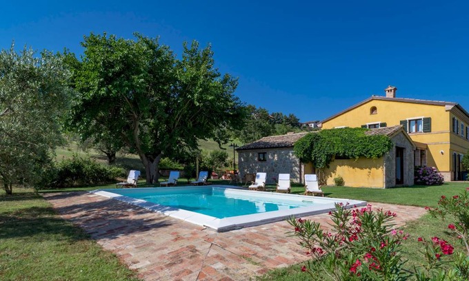 Montecarotto Villa | 214 m² Villa ∙ 5 bedrooms ∙ 12 guests