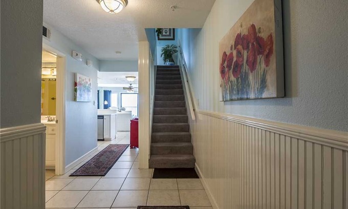 Fort Walton Beach - Destin Apartment | 215- Come play on our WHITE SAND BEACHES and warm gulf waters! Destin Seafarer
