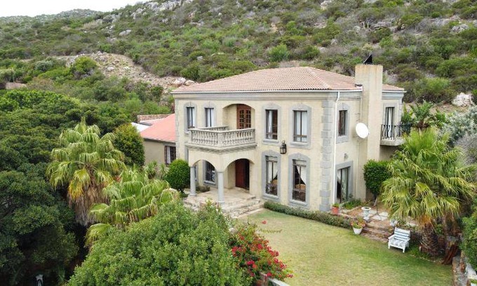Capri House | 216 m² House ∙ 4 bedrooms ∙ 8 guests