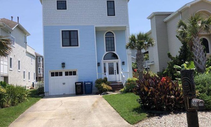Croatan Beach House | 217 m² House ∙ 4 bedrooms ∙ 8 guests