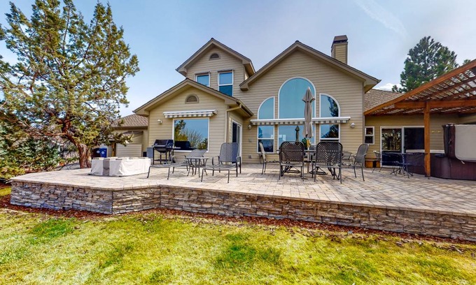 Redmond House | 218 m² House ∙ 3 bedrooms ∙ 8 guests
