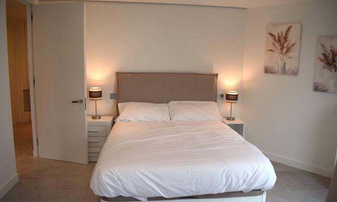 Gibraltar Apartment | 21st floor luxury escape
