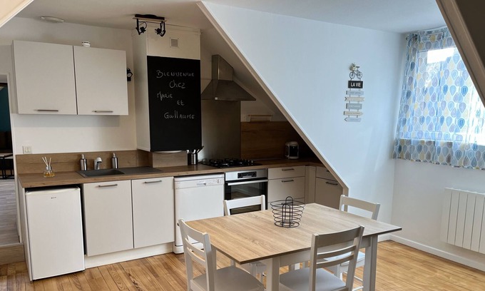 Carentan Apartment | 22 / 5 000 Résultats de traduction Résultat de traduction At Marie & Guillaume
