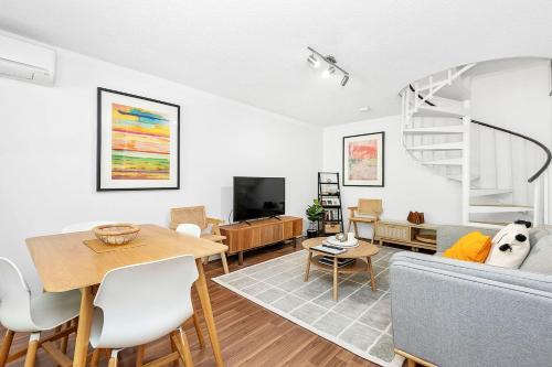 Highgate Apartment | 22 Heavenly Highgate New 2br Parkinghbf