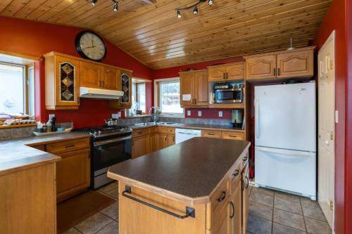 Kaslo Hotel | 22 m² Hotel ∙ 10 bedrooms ∙ 26 guests