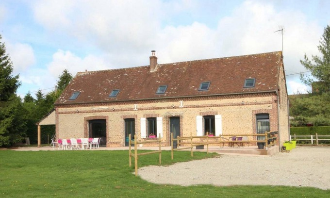Moussonvilliers Cottage | 220 m² Cottage ∙ 5 bedrooms ∙ 12 guests