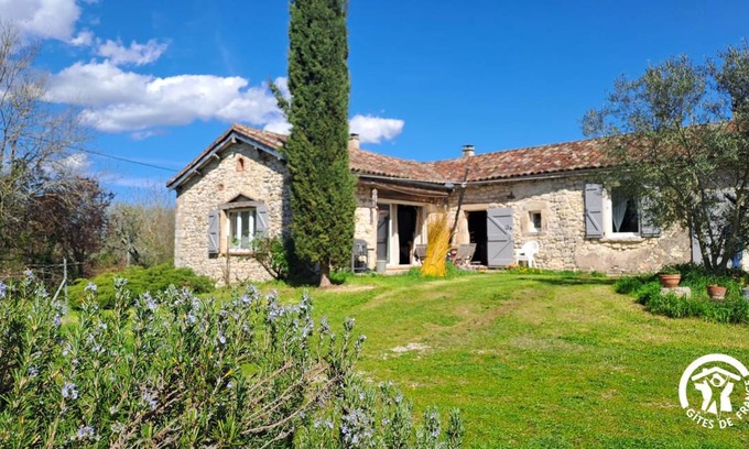 Aiguelèze House | 220 m² Gîte ∙ 5 bedrooms ∙ 10 guests