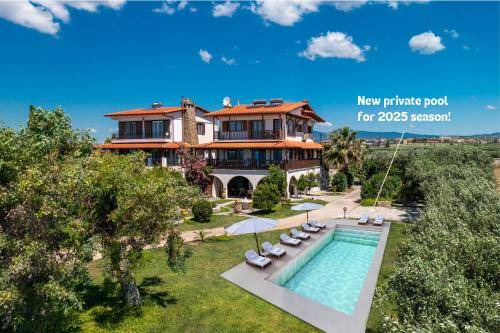 Kalivia Poliyirou Villa | 220 m² Villa ∙ 5 bedrooms ∙ 12 guests