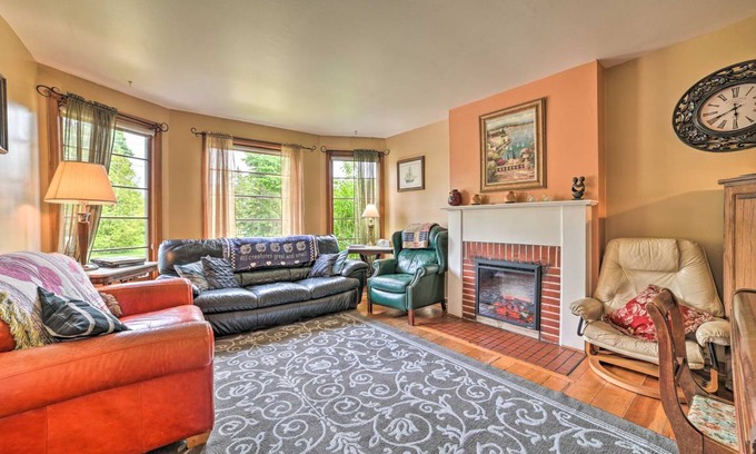 Sault Ste. Marie House | 221 m² House ∙ 5 bedrooms ∙ 10 guests