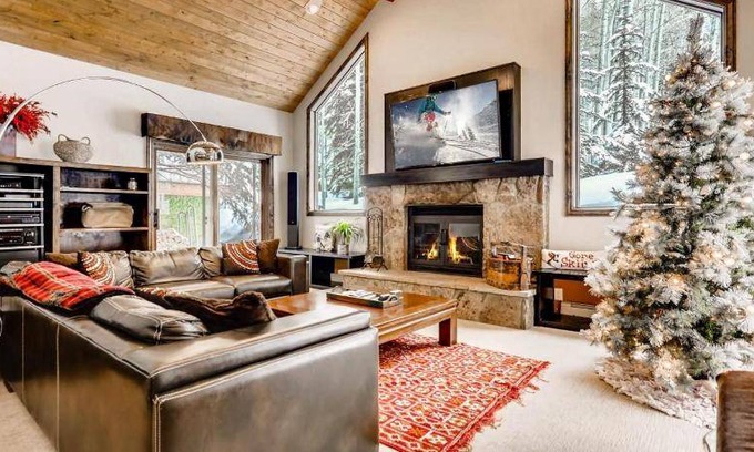 Highland Meadows House | 223 m² House ∙ 3 bedrooms ∙ 10 guests
