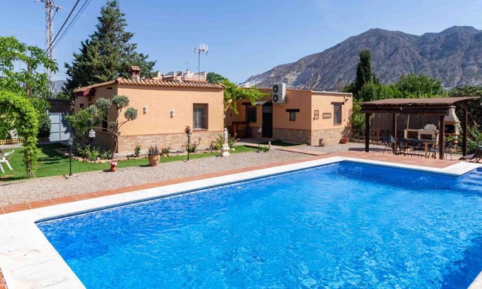 Niguelas Cottage | 225 m² Cabin ∙ 6 bedrooms ∙ 12 guests