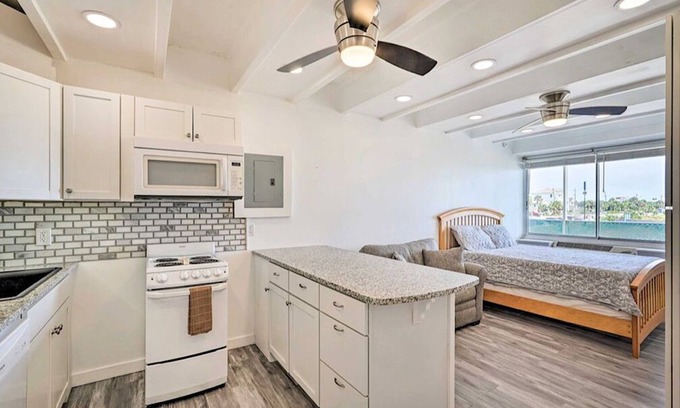 Open Sands Condo | #228 Fontainebleau