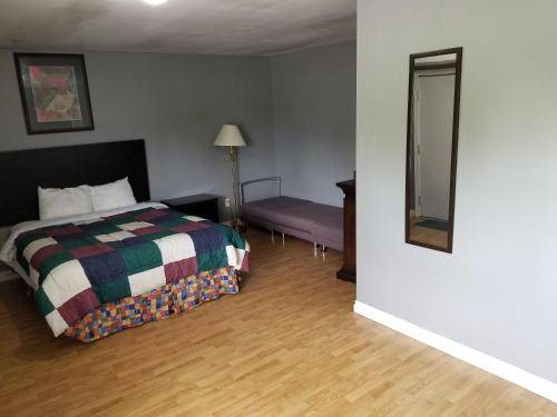 23 m² Motel ∙ 10 guests 【 MAY 2024 】 Hotel in London, Canada