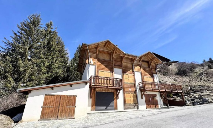 Vars Ski Chalet | 230 m² Chalet ∙ 4 bedrooms ∙ 8 guests