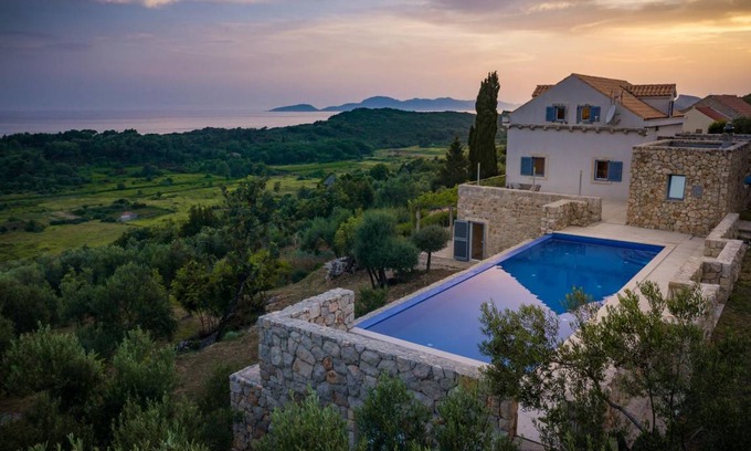 Sudurad House | 230 m² House ∙ 5 bedrooms ∙ 10 guests
