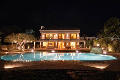 Pefkochori Villa | 230 m² Villa ∙ 4 bedrooms ∙ 8 guests