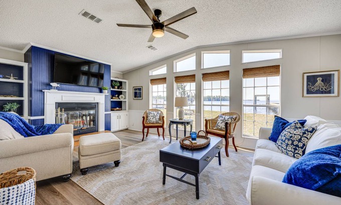 Doctors Inlet House | 232 m² House ∙ 3 bedrooms ∙ 6 guests