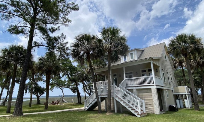 Okatie House | 232 m² House ∙ 4 bedrooms ∙ 15 guests
