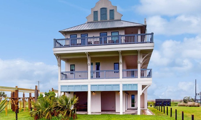 Port Bolivar House | 232 m² House ∙ 4 bedrooms ∙ 16 guests