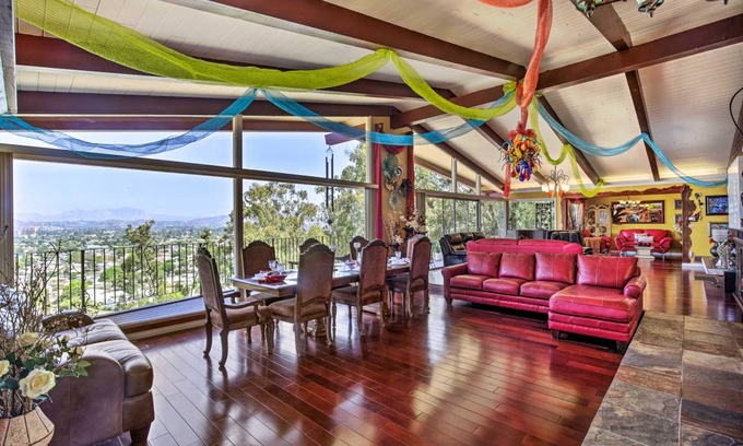 Mount Helix House | 232 m² House ∙ 4 bedrooms ∙ 12 guests