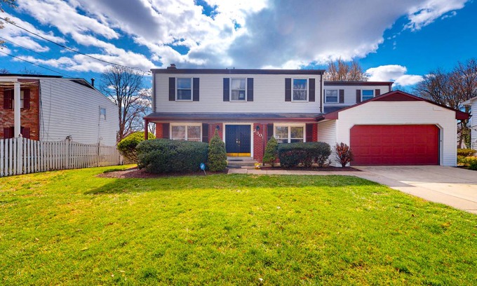 Oxon Hill House | 232 m² House ∙ 5 bedrooms ∙ 8 guests