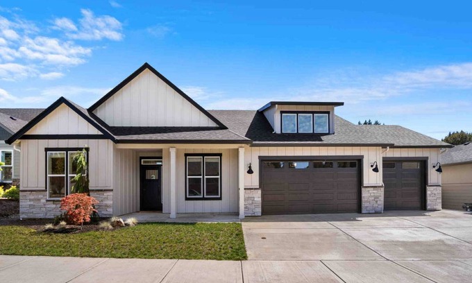 Brush Prairie House | 232 m² House ∙ 4 bedrooms ∙ 8 guests