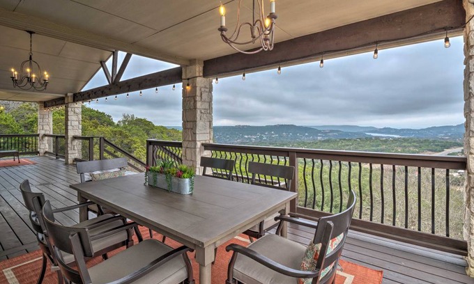 Leander House | 233 m² House ∙ 4 bedrooms ∙ 10 guests