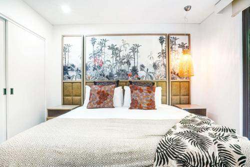 Palm Cove Hotel | 235 Temple Tranquility Triton Retreat