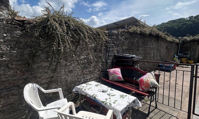 Knighton Bed & Breakfast | 23A High St